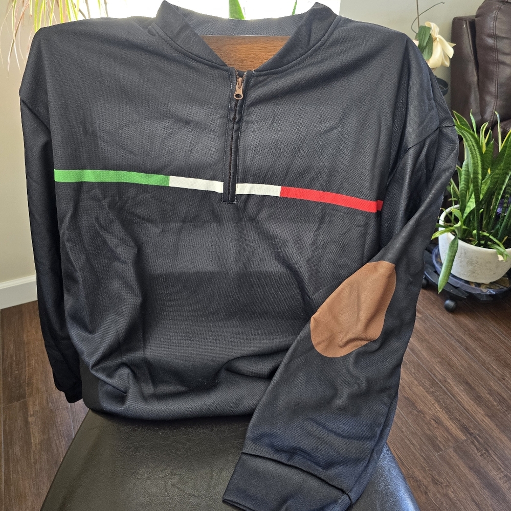 Men's Xl fits like L New